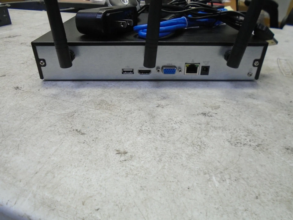 Grabadora de video en red Q-See IP HD Wi-Fi 4 canales 4 canales 3 MP QCW4 vigilancia NVR Foto 4 de 4