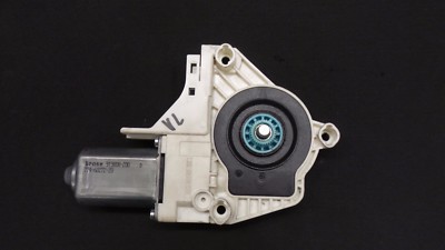 Moteur De Vitre Avant Droit Audi A4 A5 A6 RS6 Q7 – Pièce D’Occasion 8T0959802B – Origine Allemagne