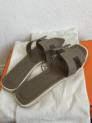 Size 37.5EU Brand New Hermes Etoupe Epsom Calfskin Oran