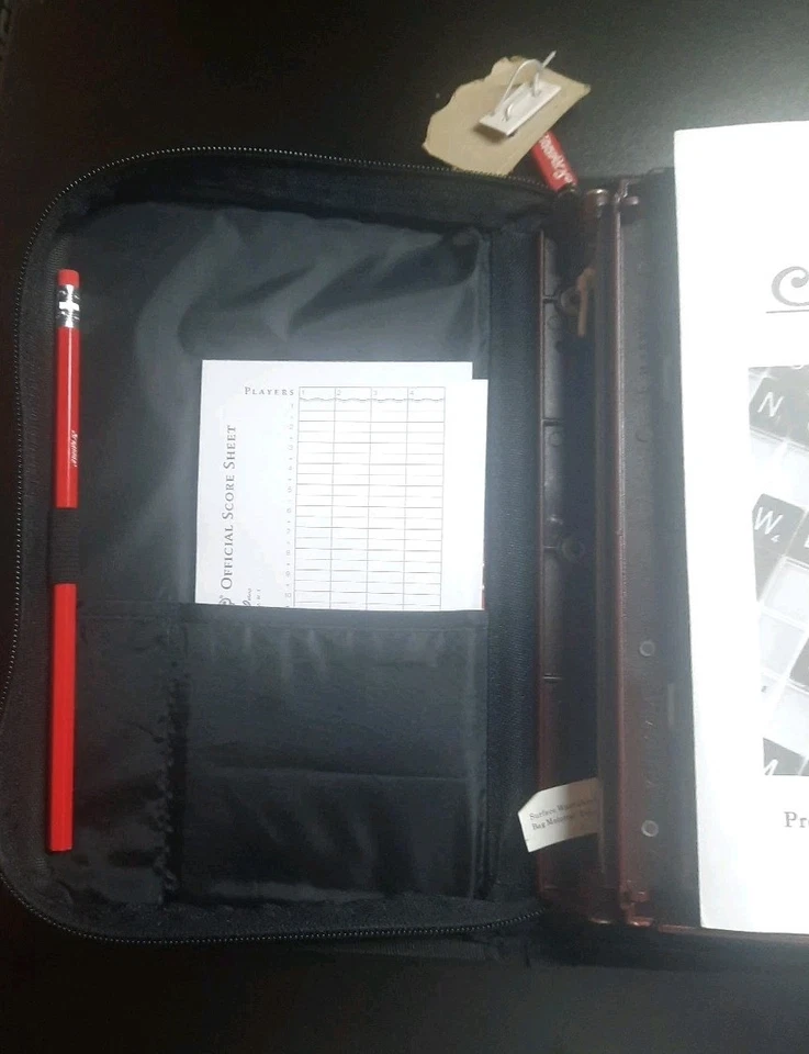 VINTAGE 2001 HASBRO SCRABBLE GAME FOLIO EDITION TRAVEL PORTABLE USED - Image 2 of 4