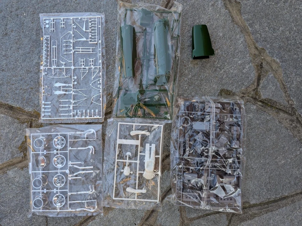 TAMIYA MODEL KIT LOTUS 49 FORD F-1 SCALA 1:12 CODICE 12012 VINTAGE NOS - Immagine 4 di 4