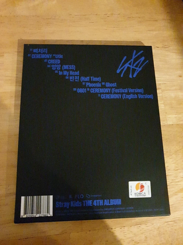 Stray Kids KARMA Album Compact Version with Han PC - Bild 3 von 4