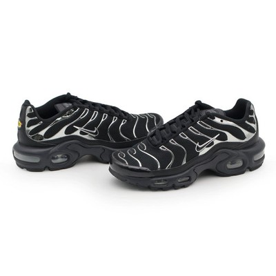 HJ9743-001 Nike Air Max Plus SE Black Metallic Silver Laser