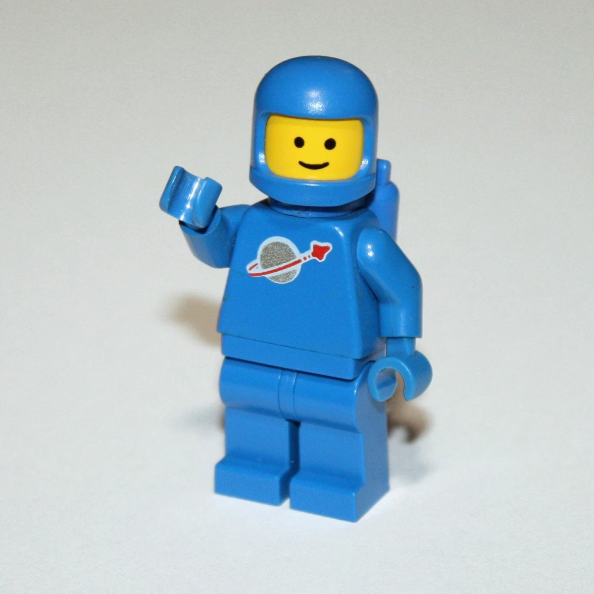 LEGO Vintage Classic Space - Blue Spaceman Astronaut Moon Pilot Minifigure  Rare