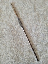 Vintage Used Hero Crochet Hook Made In USA Size 00 Metal Silver