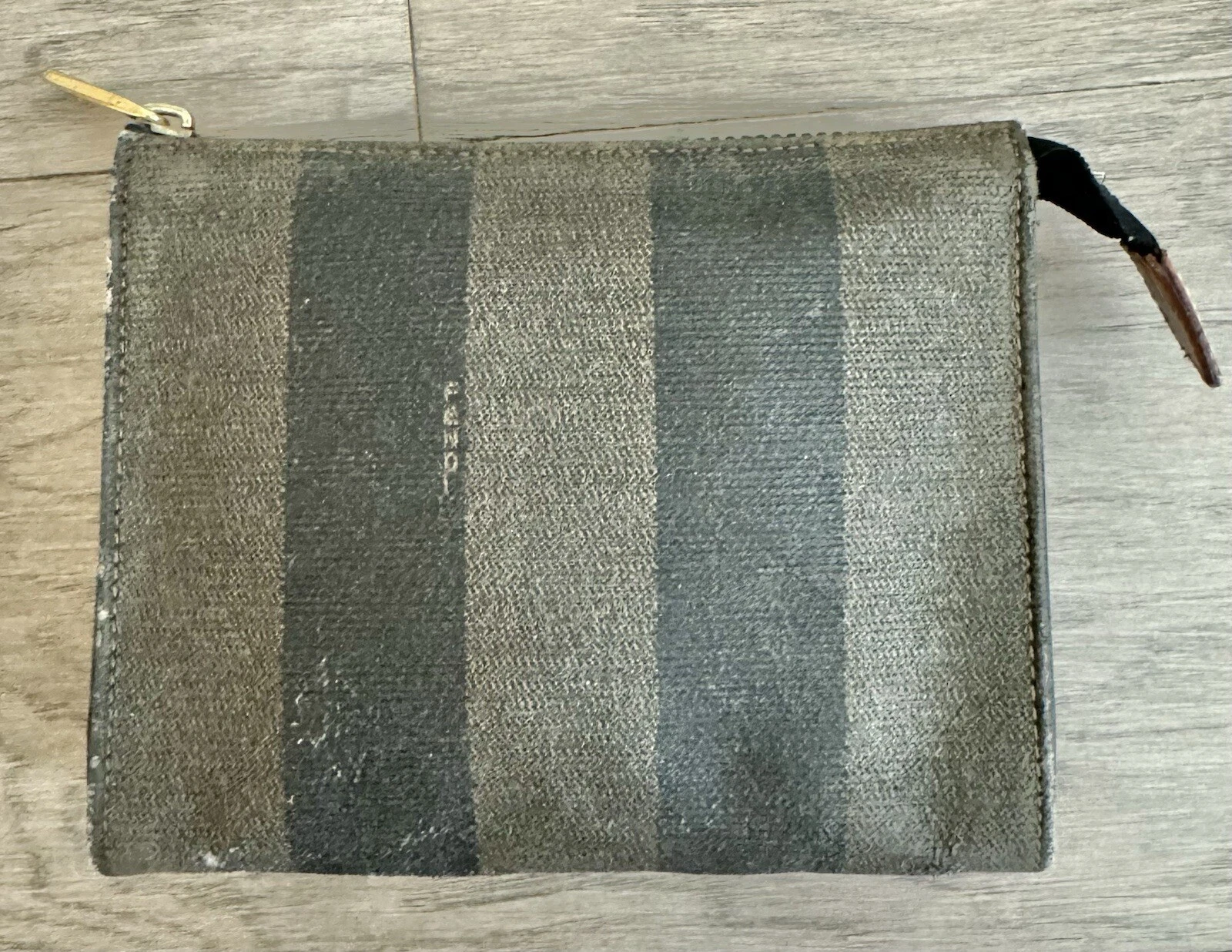 Pochette pochette Fendi Pecan a righe con cerniera vintage