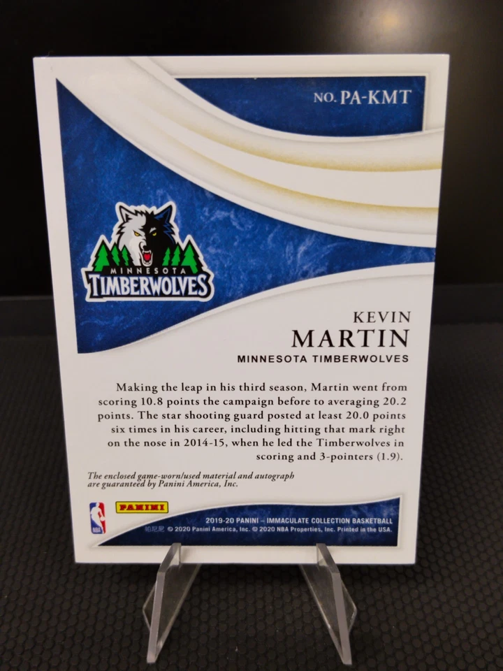 Parche automático Panini Immaculate Collection 2018-19 Kevin Martin etiqueta 3/3 Foto 2 de 2