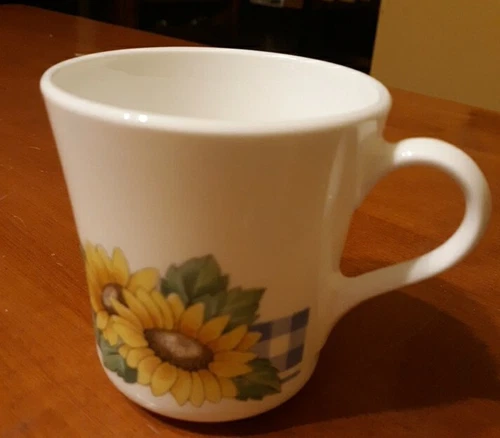 NEW Vintage Collectible CORNING USA 19 Sunflower Pattern Coffee Mug