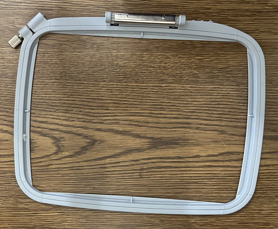 Genuine Bernina Medium Embroidery Hoop 004 402-(9x7) - Image 3 of 4