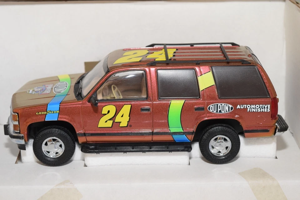 (BROOKFIELD CHEVROLET TAHOE JEFF GORDON DUPONT CHROMALUSION COME NUOVO IN SCA... - Immagine 2 di 4