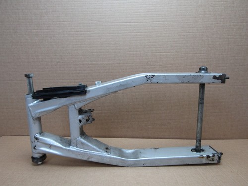 Yamaha TDM 850 2001 37,254 miles swing arm swinging arm (14735) - Picture 14 of 15