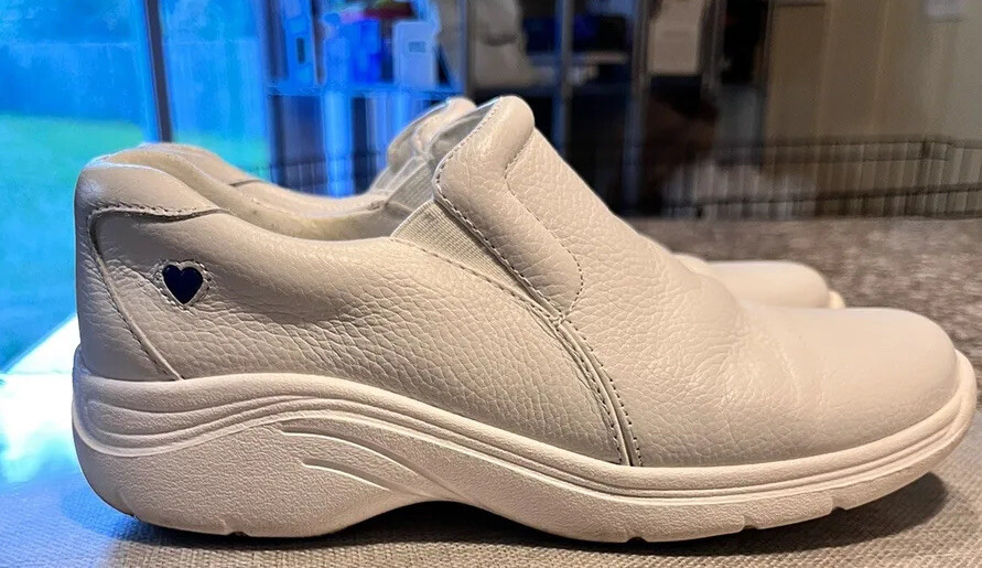 NURSE MATES DOVE WORK CLOG