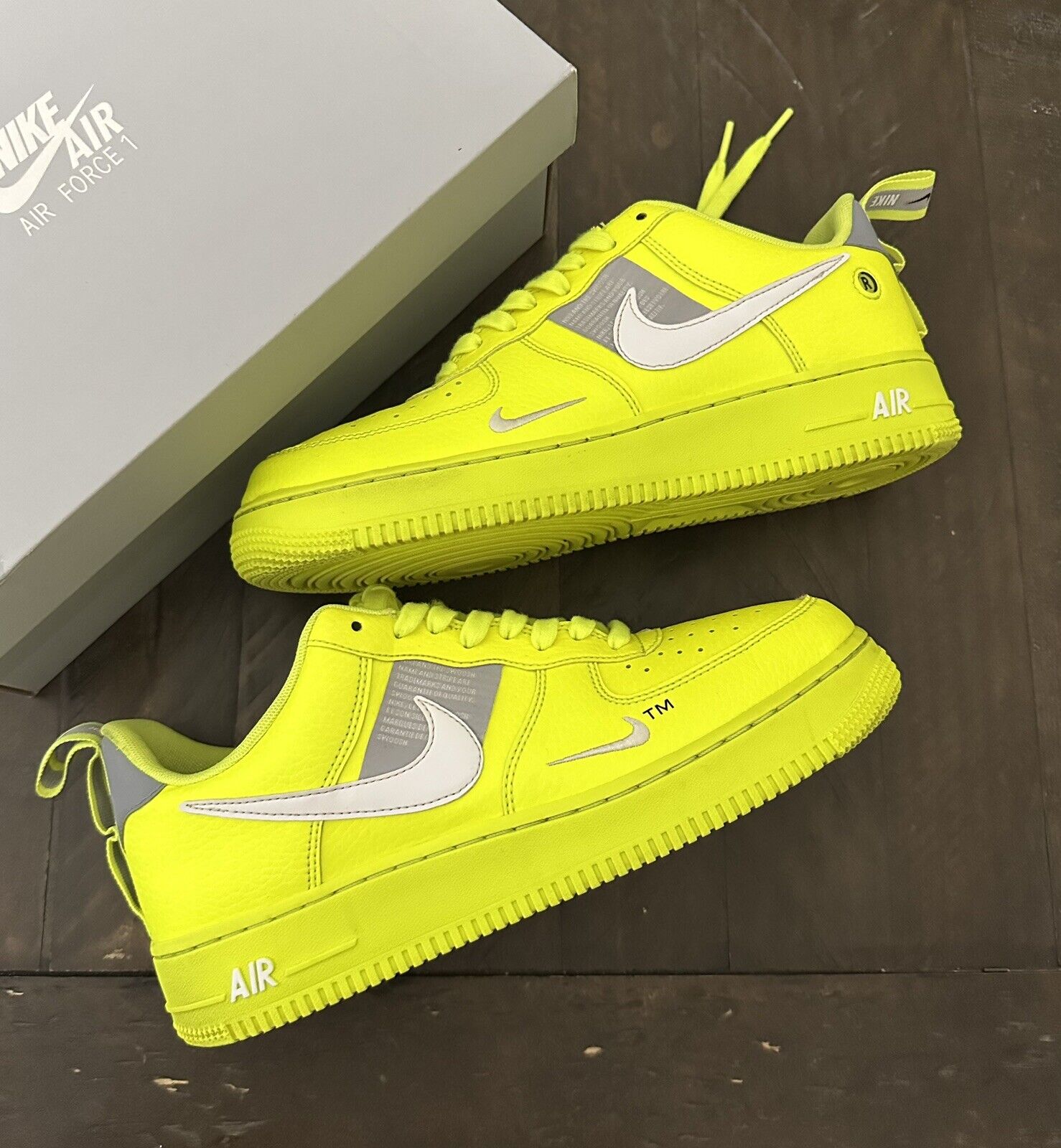 Men's Nike Air Force 1 '07 LV8 Utility Low Overbranding Olive  Green Size 10.5