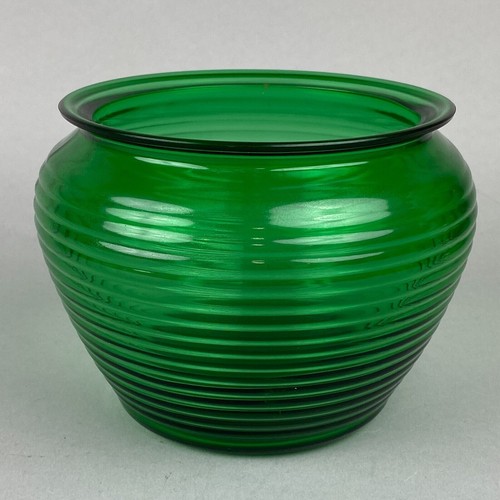 Smaragdgrüne Glasvase (Bienenstockoptik) 5" hoch - Bild 3 von 8