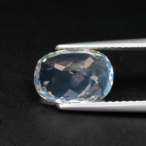 Fröhlich! 2,52 ct blauer Mondstein Ovalschliff gelblich blau facettierter Edelstein aus Indien - Bild 2 von 6