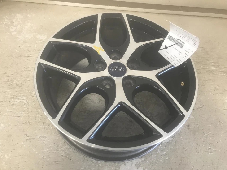 Used Wheel fits: 2016 Ford Focus 17x7 alloy 10 spoke 5 Y spoke machined face wit - Image 2 of 4