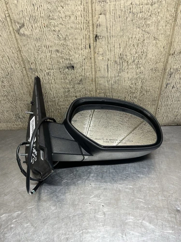2009-2014 GM TAHOE YUKON Passenger Side Mirror DL8 OEM