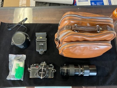 Konica AutoReflex TC 35mm SLR Film Camera Bundle   3 Lenses + Flash + Bag