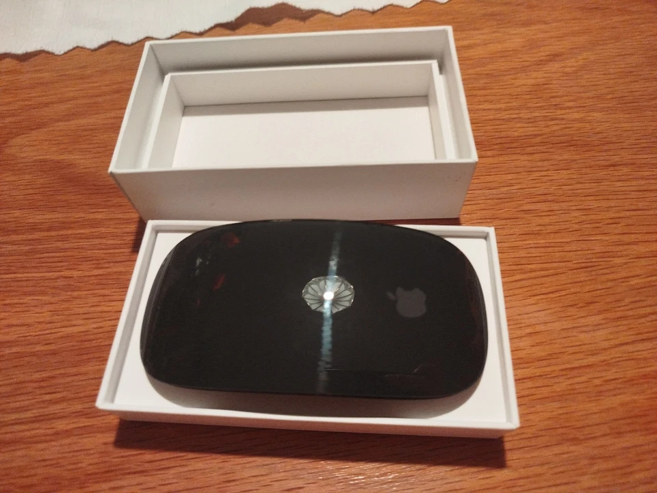 Apple Magic Mouse 2, Schwarz Space Grau Wie Neu!!!! - Bild 4 von 4