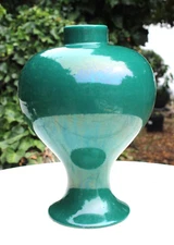 Vintage Large Jaru Mid Century Modern MCM Vase California Pottery Green 1982