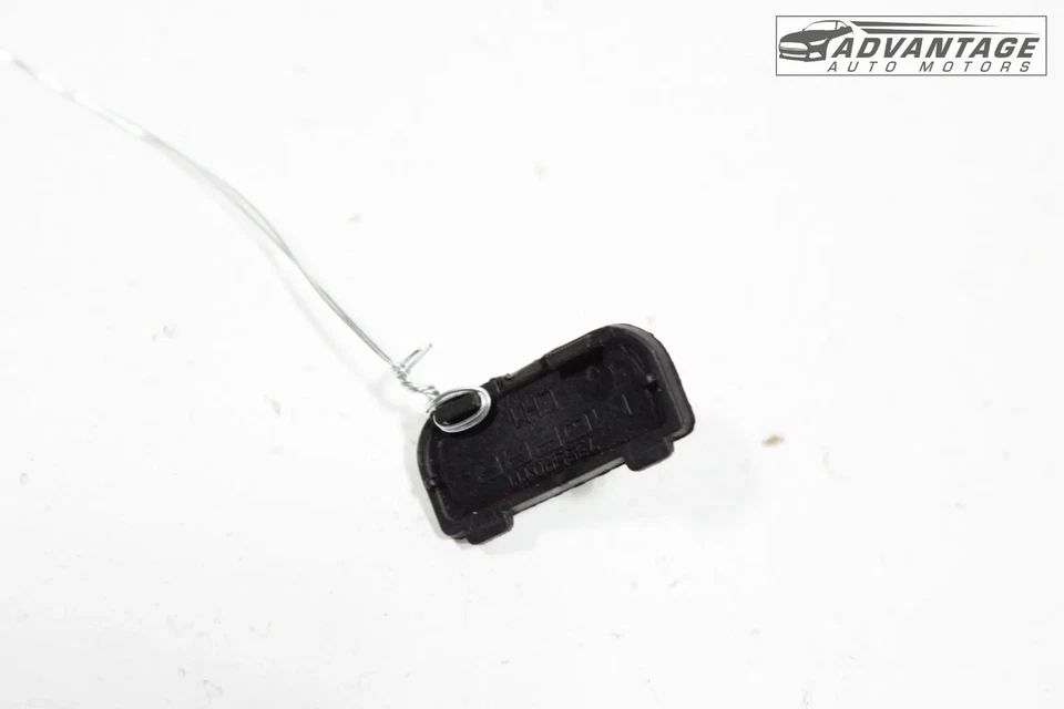 Jeep Renegade 2015-2023 delantero izquierdo lado del conductor panel de puerta reposabrazos tapa enchufe OEM Foto 3 de 4