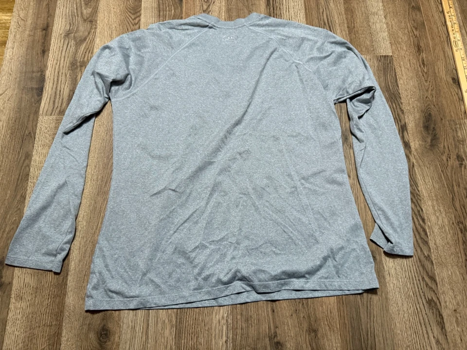 Camisa Under Armour, Feminina Tamanho XL, Cinza, Camisa Manga Longa, Decote V - Imagem 2 de 4