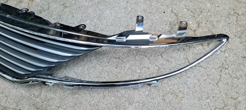 2013-2016 Lincoln MKZ Driver Left Side Front Grille Upper Chrome 2014 2015 - Image 4 of 4