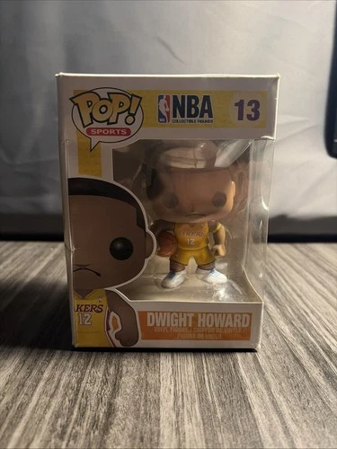Funko Pop #13 Dwight Howard Lakers NBA *DAMAGED BOX*