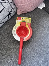 Chef valley Lemon squeezer