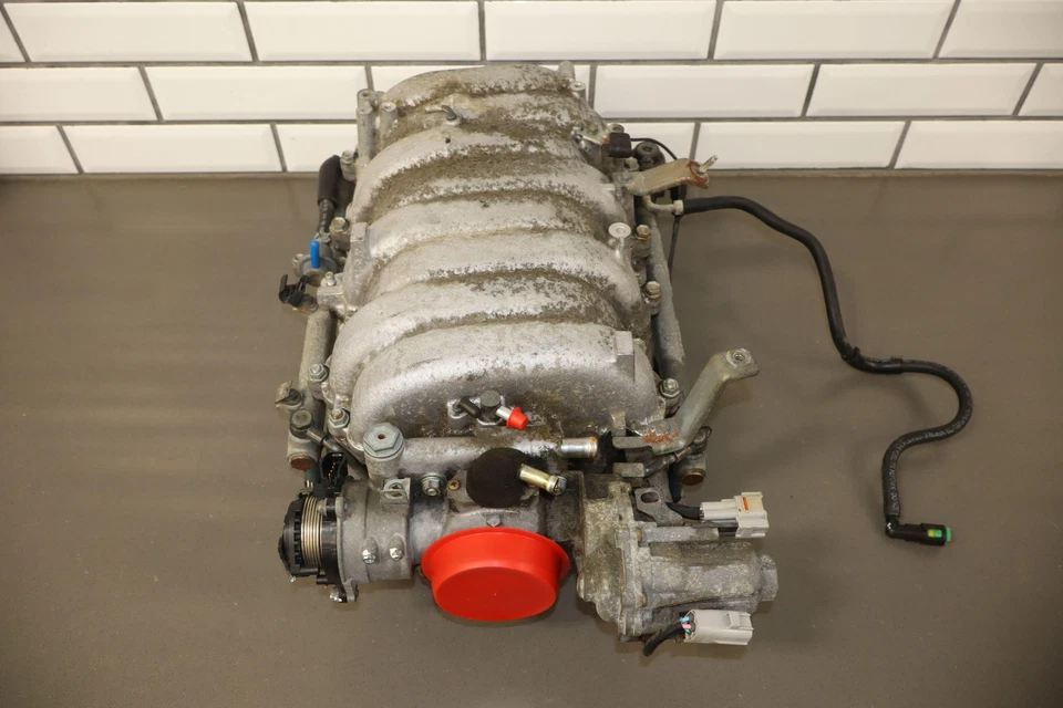 Colector de admisión Toyota LandCruiser 98-04 4,7 L 2UZFE con cuerpo de acelerador y combustible Foto 2 de 4