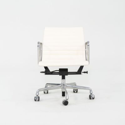 2010s Herman Miller Eames Aluminum Group Management Desk Chair Cream Naugahyde