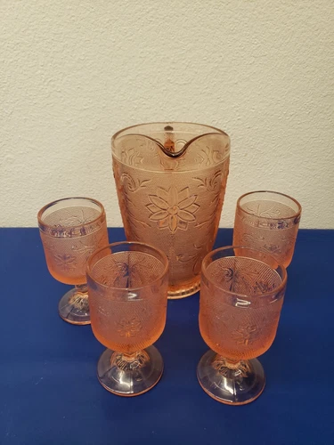 Vintage Pink Depression Glassware Pitcher With 4 cups. Fast Shipping!