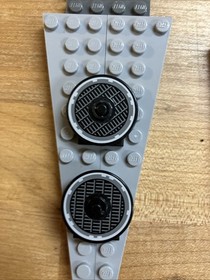 LEGO Star Wars Millennium Falcon 7965 &ndash; Partial Ship / Hull Sections / Cockpit