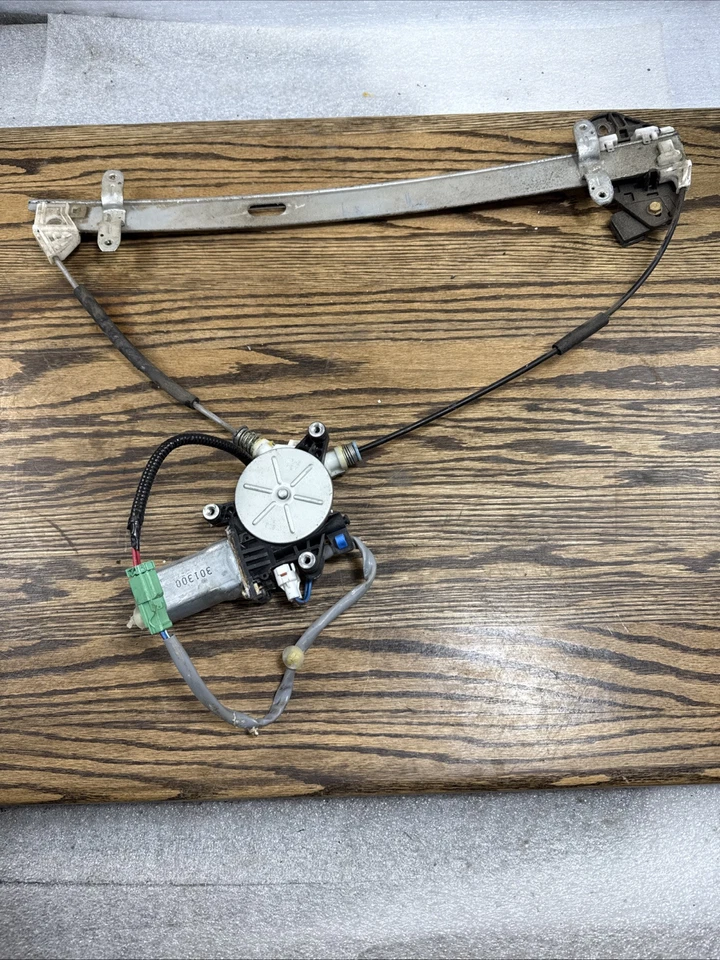 Regulador motor ventana pasajero delantero Honda CR-V LX 24L 2002-2006 72210-S9A-A03 Foto 2 de 4