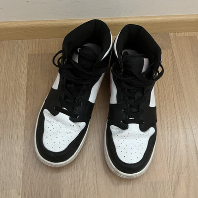 Jordan Air Jordan 1 Mid Sneaker Schwarz/Weiß/Rosa EU 38 gepolstert