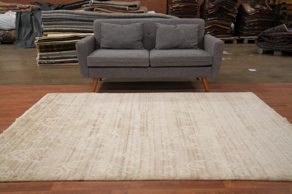 Damask Nepalese Rug 6x8 Hand-knotted Wool/ Silk with Subtle Texture Details - Image 3 of 4