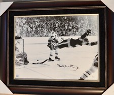 AUTO GNR LE 1/144 BOBBY ORR THE GOAL CANVAS