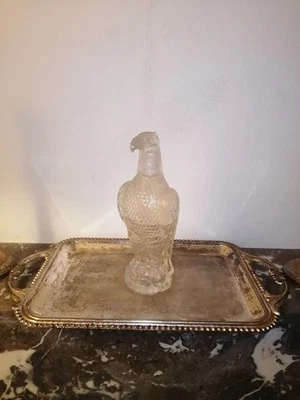 Superbe carafe bouteille ancienne en forme d'aigle - Verre moulé vintage - Photo 1/4