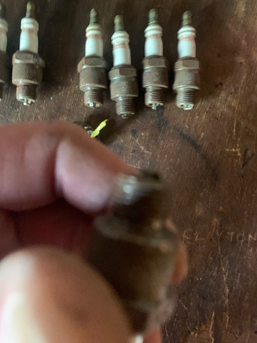"8LOTBUY"-CHAMPION H-9 SPARK PLUGS POWNED NO BOXES-BUT NEVER BEEN USED*** - Picture 5 of 6