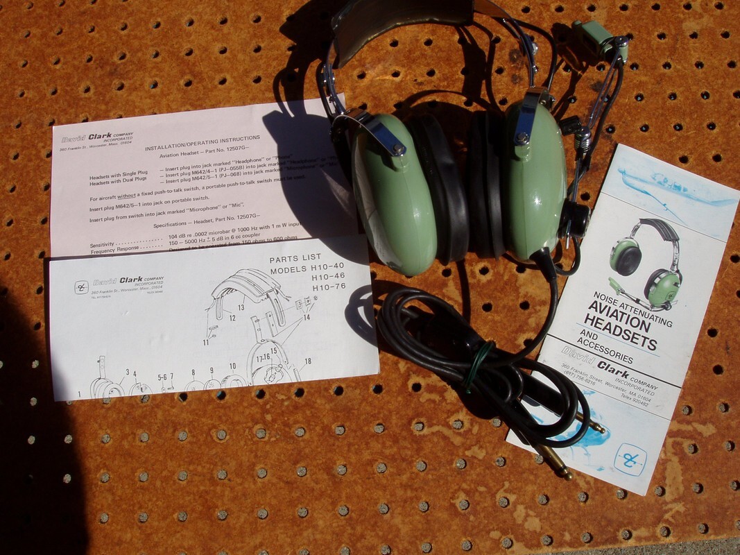 DAVID CLARK H10-40 AVIATION HEADSET w/ M4 MICROPHONE NOISE