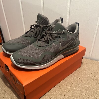 Nike Air Max Fury! Herren! Grau ! Größe 45 /10! 