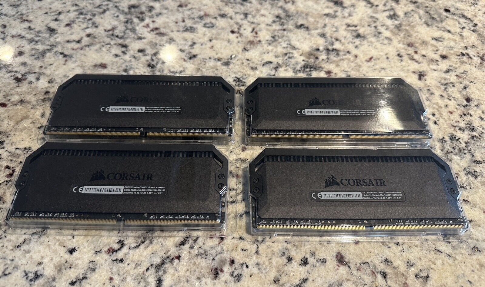 Corsair Dominator Platinum RGB 32gb (4 X 8gb) Ddr4 3600 for sale