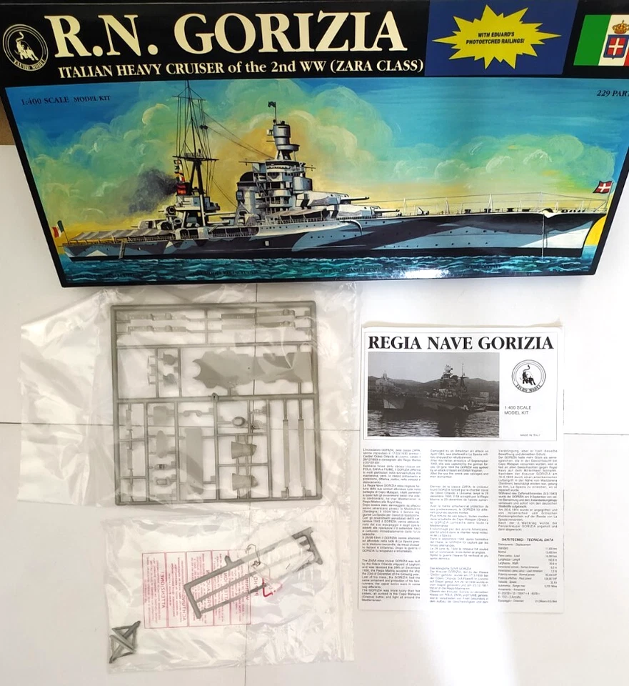 TAURO MODEL 1:400 KIT NAVE INCROCIATORE PESANTE R.N. GORIZIA 229 PARTI ART 203 - Immagine 3 di 4