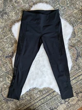Zyia Active Black Capri Leggings Women’s Size 8-10 NWOT