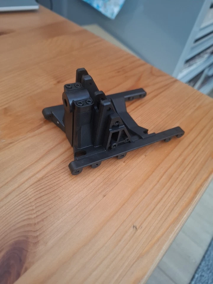 Traxxas trx8833 TRX-6 Intermediate Suspension Mount/ Suspension Link Mounts - Image 2 of 3