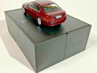 New Old Stock BMW 7 Series 2001-08 ( E65/66) 1:43 Scale Diecast