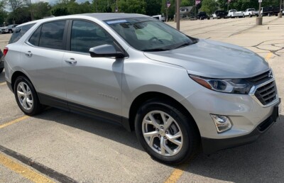 Touch Up Paint for Chevy Traverse with paint code WA636R, Silver Ice.