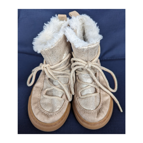 Gymboree Toddler sz 7 Gold Metallic Faux Fur Boots - Picture 5 of 8
