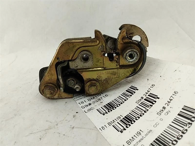 Actuador de cierre de tapa de maletero BMW 318i E30 sedán para 1987-1991 Foto 2 de 4