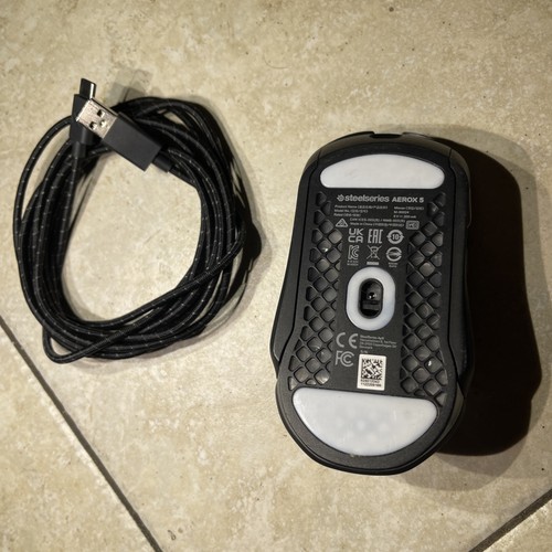 SteelSeries - Aerox 5 Ultra Lightweight 10ft Xbox Cord Water Resistant Wired RGB - Picture 9 of 11
